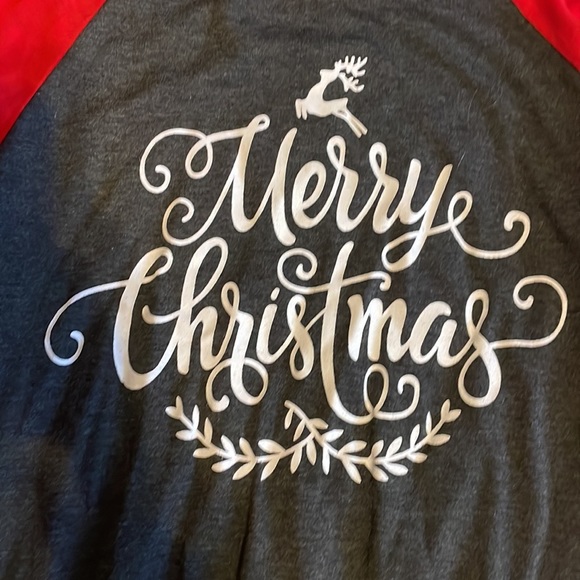 Xmas long sleeve tee size small, worn once! - Picture 2 of 3